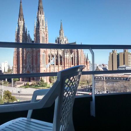 Departamento Plaza Moreno Con Balcon La Plata Extérieur photo